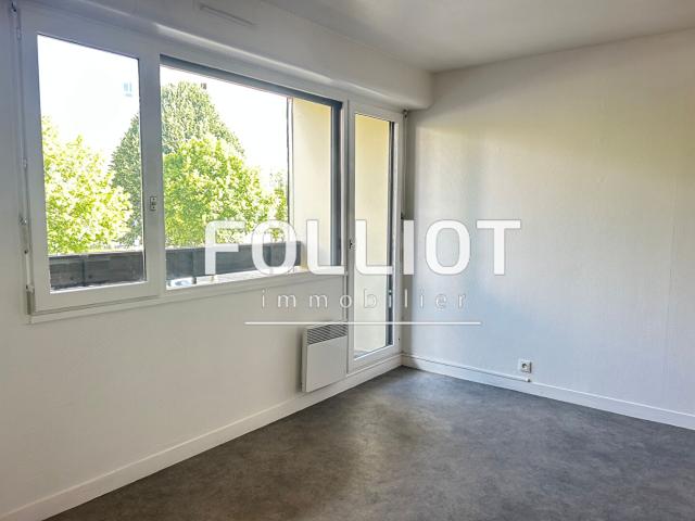 A LOUER Grand studio 50000 Saint Lô PROCHE CAMPUS 2 1 pièce 29.11 m²