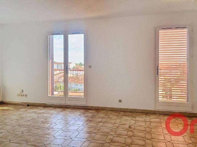 À LOUER – GRAND STUDIO DE 40,14 M² AVEC BALCON, CAVE ET PARKING