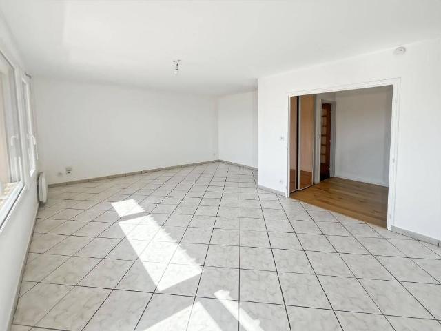 À louer – Grand T4 de 108 m² – Lyon 8? – Disponible immédiatemen