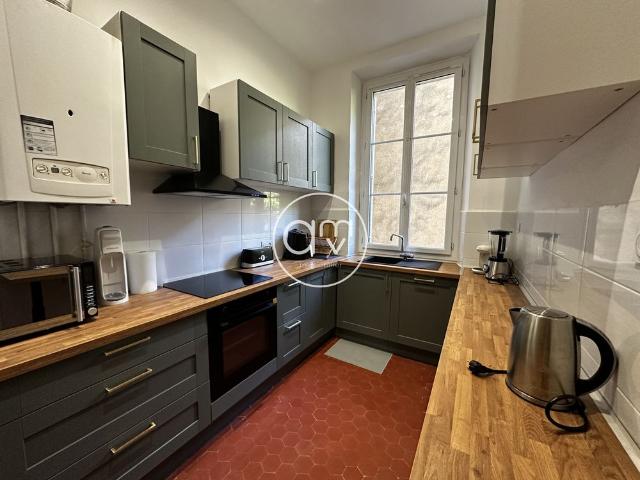 À louer – Grande chambre en colocation – Centre ville de Toulon
