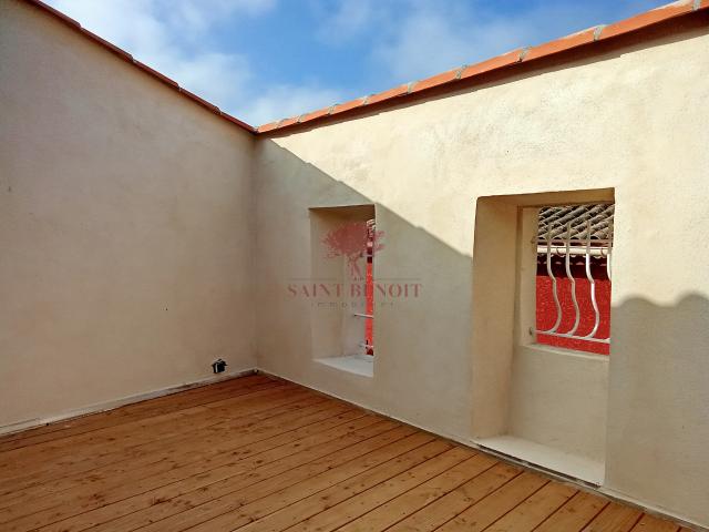 A louer grande maison de maître 6 pièces cave, jardinet, terrasse MEUBLEE