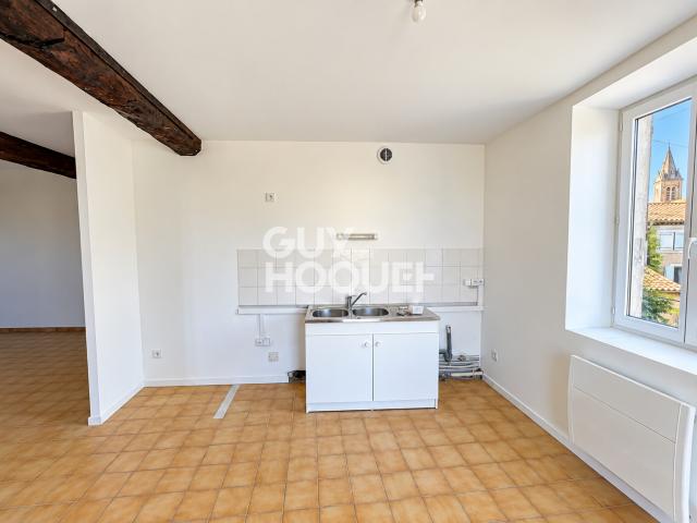 À LOUER – HOMPS – Appartement T3 de 70 m² face au Canal du Midi