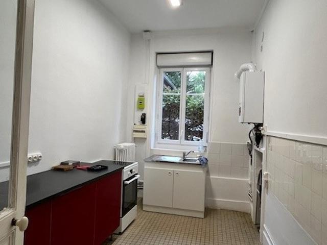 A louer joli 3 pièces rénové – secteur CENTRE VILLE 825€/MOIS CC