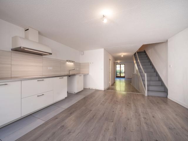 À LOUER JOLI APPARTEMENT DUPLEX TYPE T4 DE 93,76 M2 / ALLEVARD CENTRE