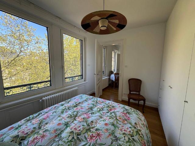 À LOUER ! Lumineux appartement meublé 3 pièces de 50 m2 situé dans le carré d'or de Strasbourg à proximité de la cathédrale
