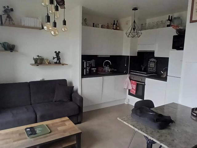 À LOUER LA RICHE Appartement de 40m² • Réf. TNG G0221 Location 37