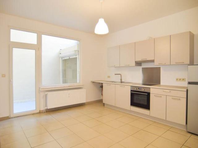 A LOUER LIEGE appartement une chambre au rez de chaussée