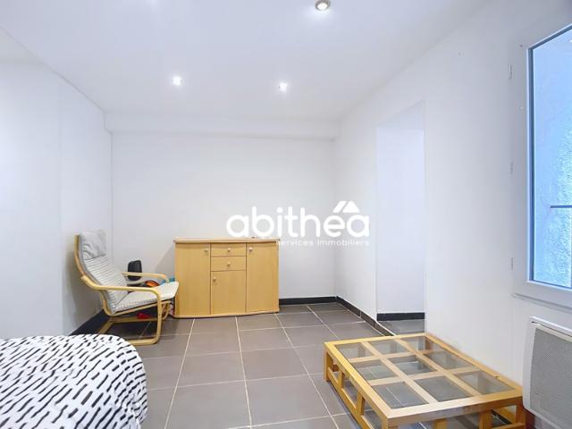À LOUER LOCATION MEUBLÉE APPARTEMENT T2 BIS CENTRE VIL