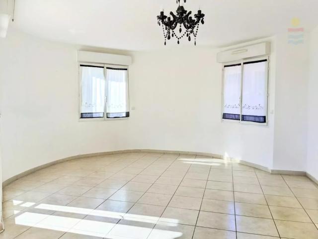 À LOUER – LONGUE DURÉE – BEAULIEU SUR MER CENTRE – 3 PIÈCES 76,66 m² – TERRASSE – BALCON – PARKING