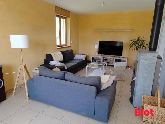 A LOUER PAR BLOT IMMOBILIER MAISON 4 CHAMBRES SUR L'AXE IRODOUËR