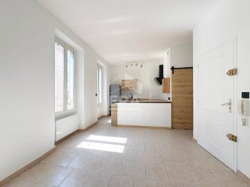 A LOUER PERTUIS 84120 PROCHE CENTRE VILLE APPARTEMENT TYPE 3 PIECES