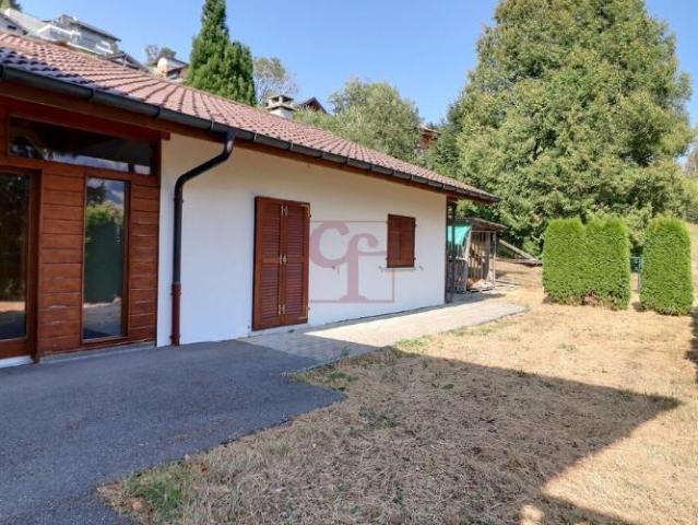 A louer petit chalet de 2.5 pièces grande terrasse