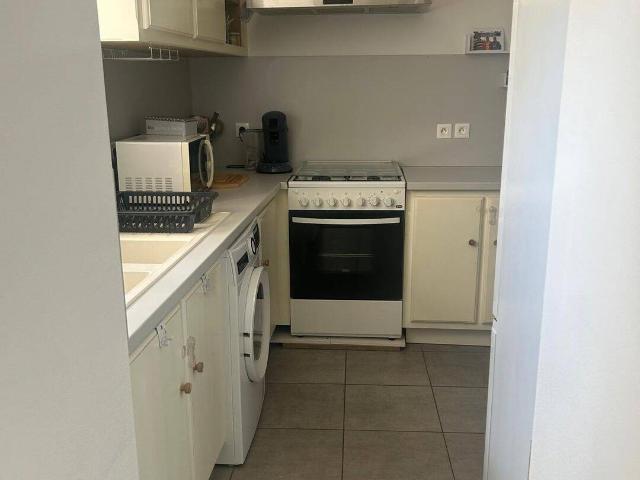 À LOUER PETITE MAISON VILLAGE T3 MEUBLÉE + GARAGE LEYRIEU 38