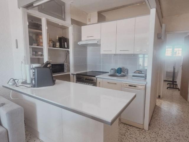 A LOUER PORT LA NOUVELLE APPARTEMENT T2 MEUBLE VUE MER