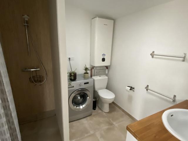 A louer pour 6 mois très beau meublé 25 m2 540 EUR charges com