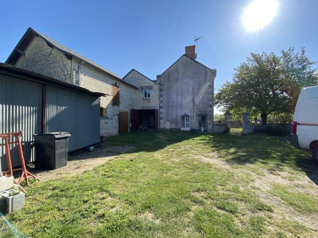 À louer pour famille maison isolée avec 4 chambres 700 euros