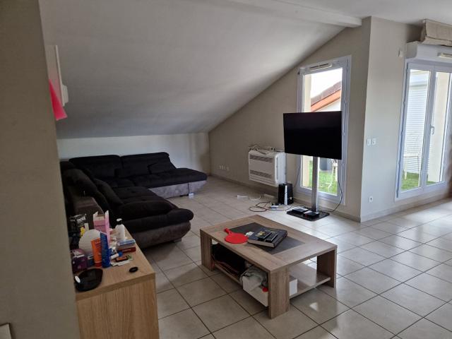 A louer proche Gare très bel appartement type 5 BOURG EN BRESSE
