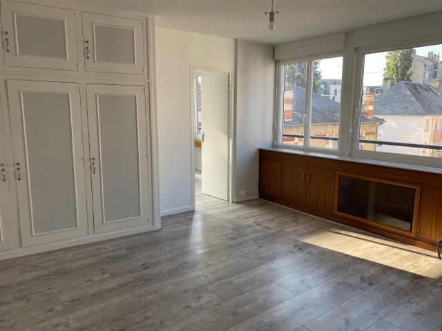 A LOUER Quartier Avaricum T2 de 43.07 m2 avec cave