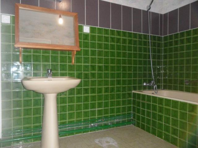 A LOUER Quartier avenue de Dun T4 de 81.10 m² avec balcon, parking et cave