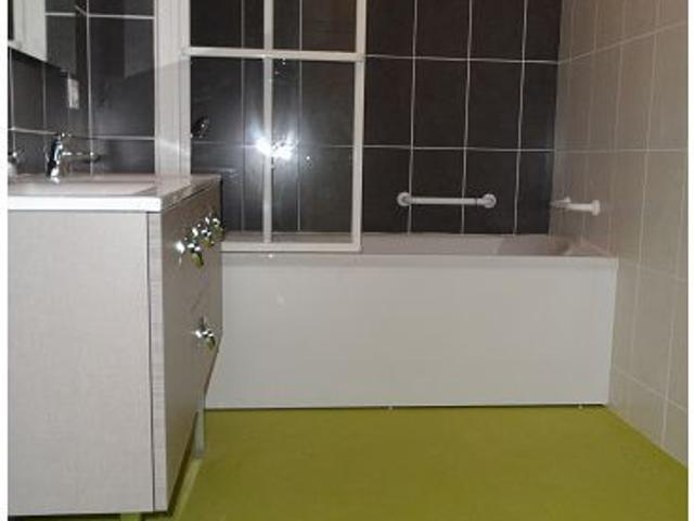 A LOUER Quartier Louis Mallet T3 de 100.37m² avec garage, parking et double balcon