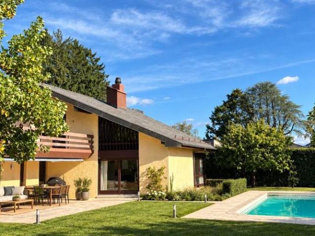 A LOUER RARE À COPPET: VILLA INDIVIDUELLE AVEC PISCINE CHAUFFÉE