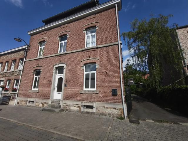 à louer Rez De Chaussée Polleur Rue Victor Brodure