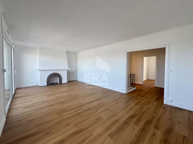 A louer Royan Duplex de 4 pièces avec terrasse et vue mer