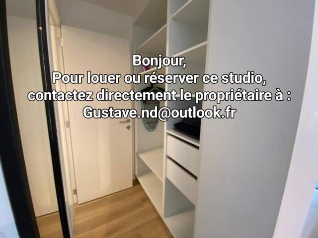 A louer stidio meublé à Paris 15ème, salle d'eau privée, 21m², étage 1