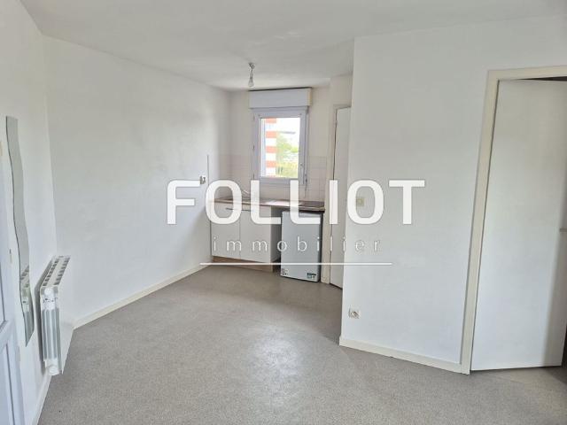A LOUER Studio 50000 Saint L PROCHE IUT/FIM 1 pice 21 m