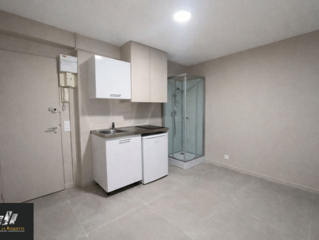 À louer ? Studio 11,29 m² ? Charenton le Pont 25 bis