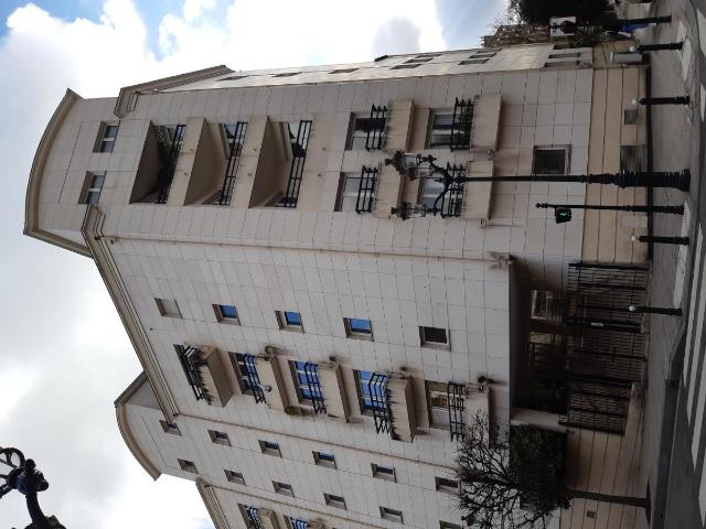A LOUER STUDIO 22m² AVEC BALCON PARKING ET CAVE: PUTEAUX 92800 21.83 m² | GTF Location