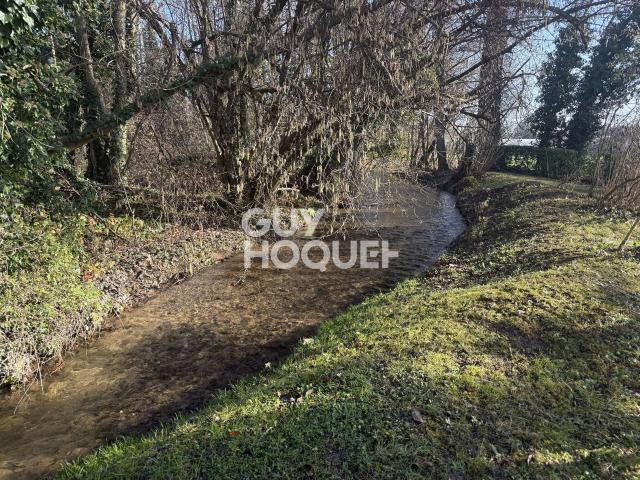 A LOUER Studio 30,40 m² avec balcon plein sud et cave