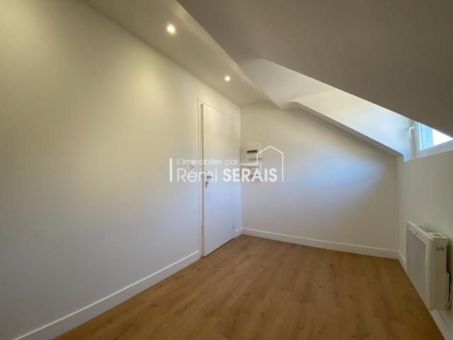 A LOUER Studio T1bis plein centre Domfront REF 14162