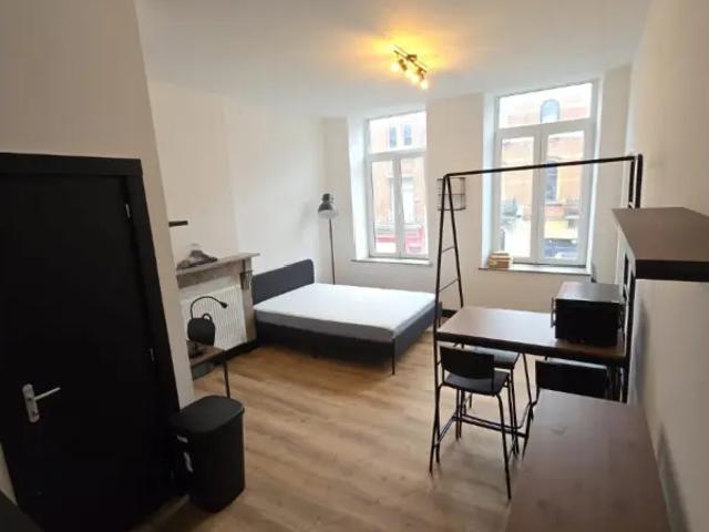à louer Studio Charleroi de France