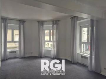 À louer – Studio de 27,36 m² au 1er étage, situé à Paris