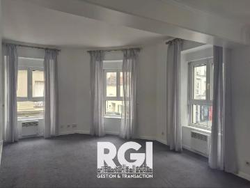 À louer – Studio de 27,36 m² au 1er étage, situé à Paris