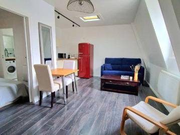 À LOUER ! Studio de 28,10 m² avec ascenseur situé dans un bel immeuble en pierre de taille – Boulevard Malesherbes, Paris 8ème