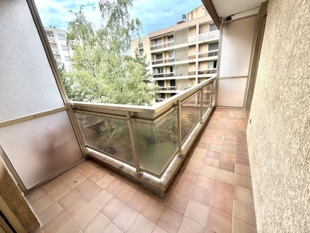 A LOUER STUDIO DE 39.88 m² RUE LIEUTENANT COLONEL PREVOST 69006 LYON