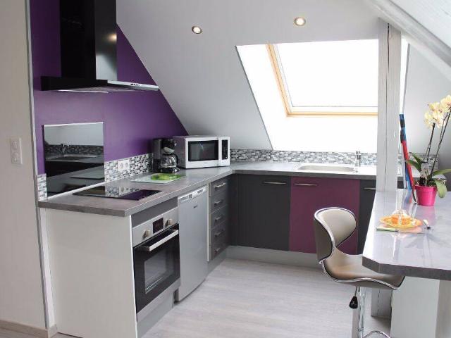À LOUER – AMNÉVILLE – Grand Studio Meublé 62 m² au sol avec Cuis