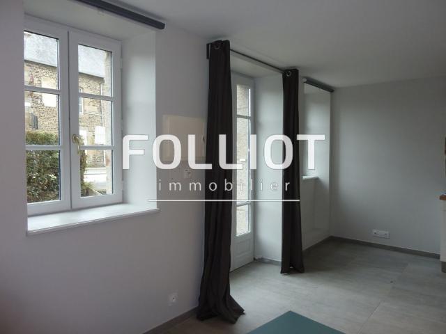 A LOUER: Studio meubl� proche du ch�teau Ref: 2317AB