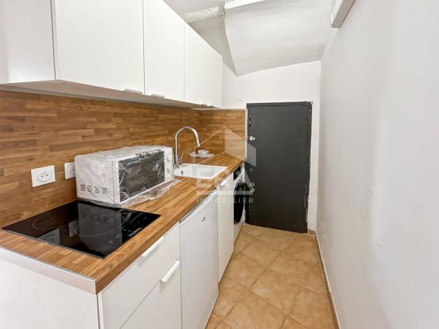 À louer Studio meublé 17 m² en plein coeur de Pertuis