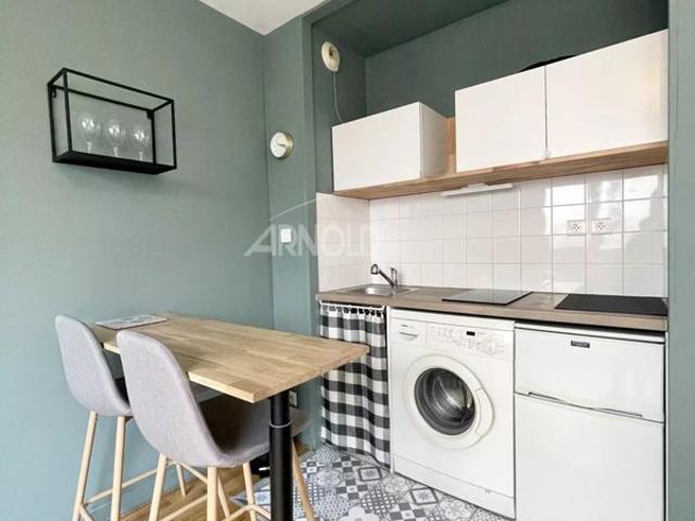 A LOUER STUDIO MEUBLE 19.82 m² CENTRE VILLE