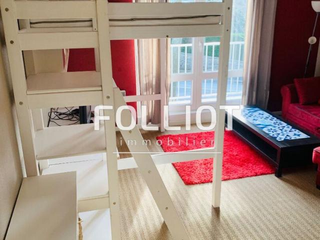 A LOUER Studio MEUBLE 50000 Saint L� 1 pi�ce 29.11 m�