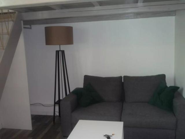 A LOUER STUDIO MEUBLÉ