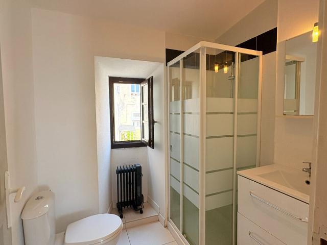 A LOUER STUDIO MEUBLE CITADELLE BASTIA