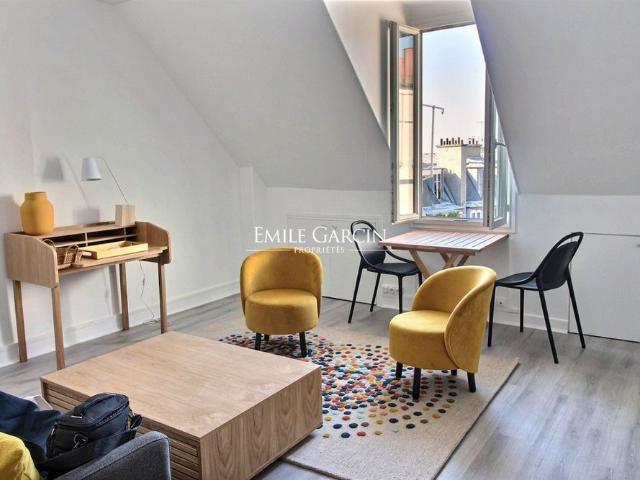 A louer Studio meublé à louer Paris 16ème Refait à neuf