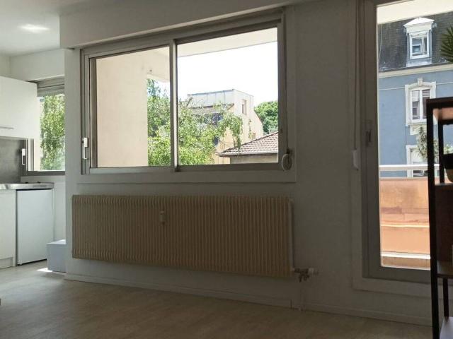 À louer Studio meublé avec balcon et cave à Mulhouse