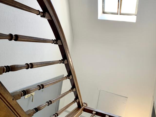 À LOUER Studio meublé avenue de Grammont • Réf. GI BR G0651 Location 37