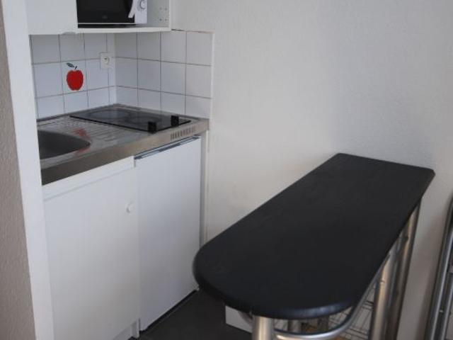 À LOUER – Studio MEUBLÉ de 12 m², Rue Adolphe – VAUBAN réf 710 0C