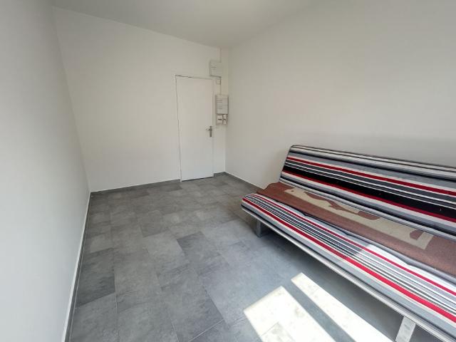À louer – Studio meublé de 17 m² Rive Droite